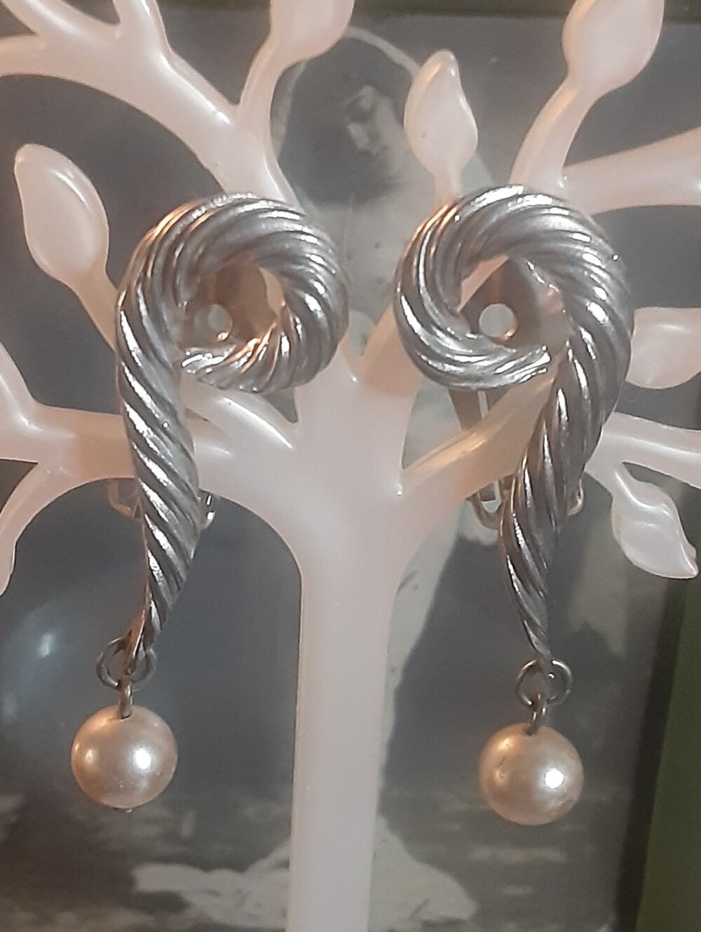 c1950 Bergere Silvertone Modernist Tear Drop Pearl Dangle Earrings ~ Clippers